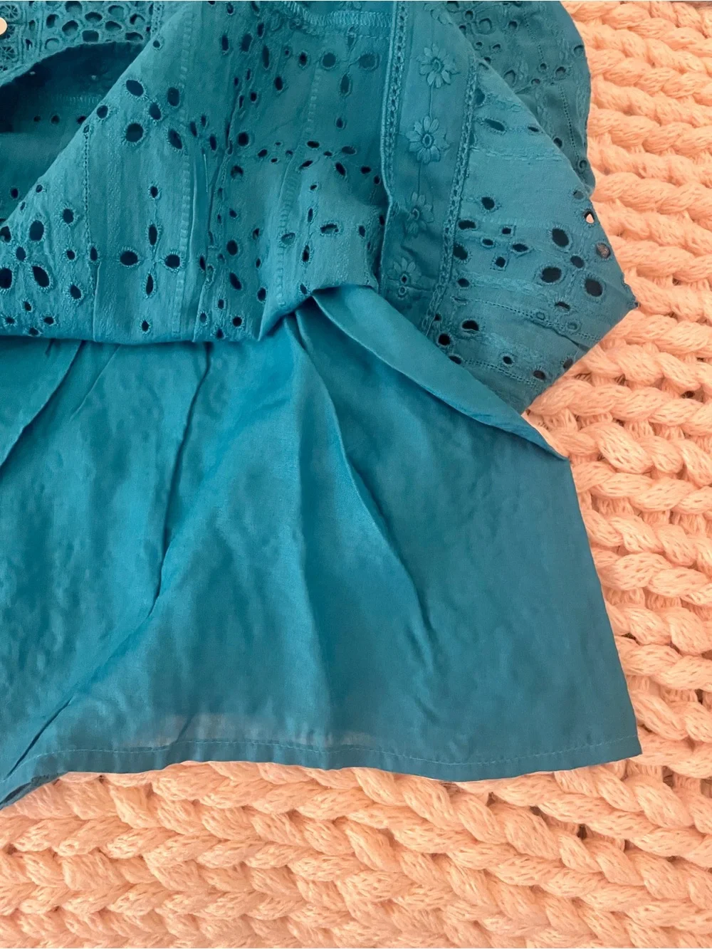 Sundance Eyelet Symphony Top. NWT. Medium. - Picture 5 of 7